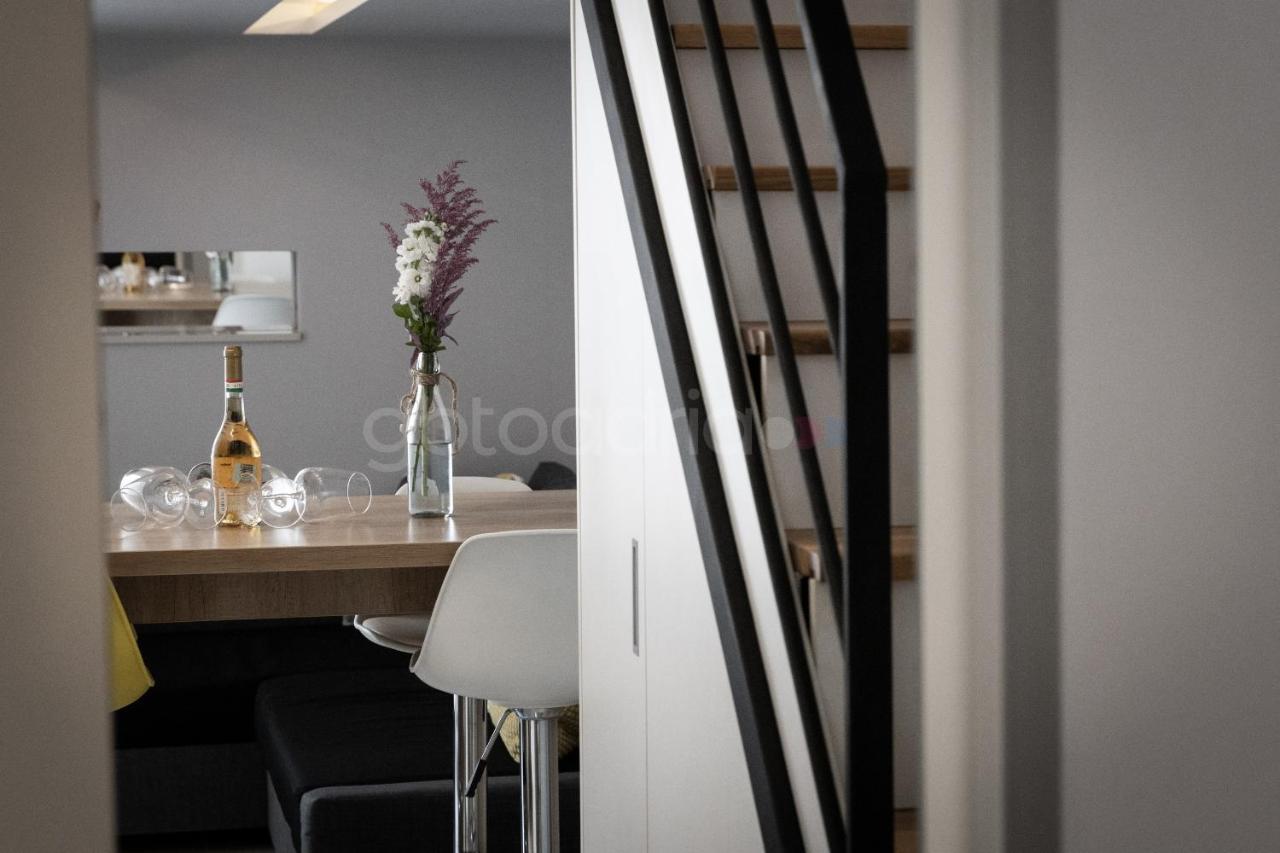 Modern Duplex Studio Tommy Makarska Extérieur photo